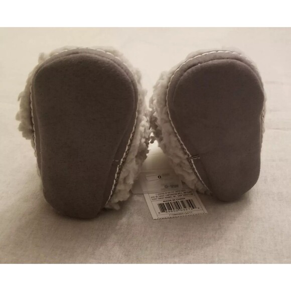 CLOUD Baby Bear Fuzzy Slippers Gray Infant Size 0-6 Months Booties - Picture 2 of 6